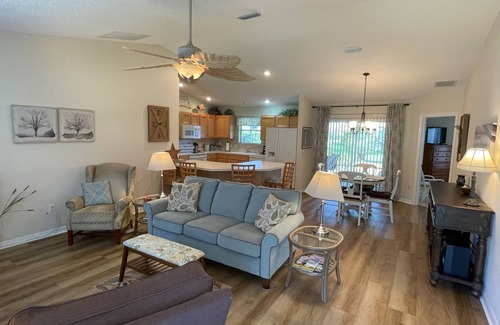 Woodbury House | CALL TODAY FOR SUMMER DISCOUNT in Cozy Retreat w/Large Lanai, Golf Cart.