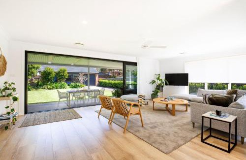 Callala Beach House | Callala Dreams - 4 Mins Walk to Beach