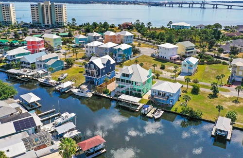 Upper Grand Lagoon House | Calling all Boaters and Furry Friends! Sleeps 14! Boat Slip Available - HOT TUB!