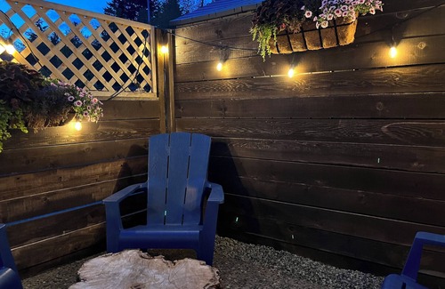 Brackendale House | Calling all outdoor enthusiasts! Your basecamp to Squamish adventure awaits.