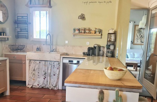 La Motte-dʼAigues Villa | Calm and comfort in the south Luberon 35 minutes from Aix en Provence