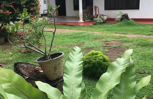 Hikkaduwa Villa | calm and quit place to live -5 min to access to the beach