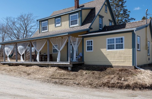 Western Shore House | Calm and Relaxing sunrise Oceanview of Oak Island. 2 "Master" bedrooms.