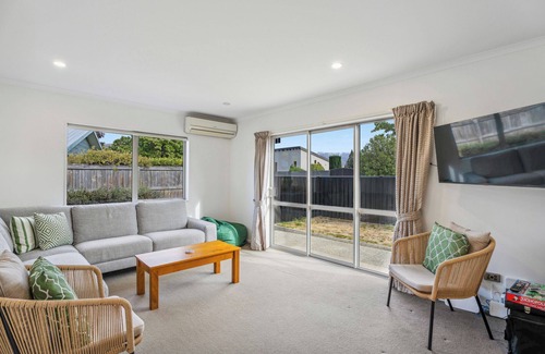Lowburn House | Calm at Leitrum - Cromwell Holiday Home