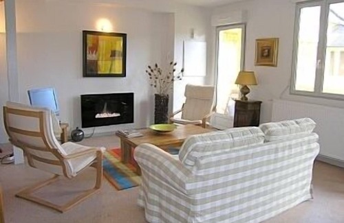 Bagneres-de-Bigorre Apartment | Calm & Comfortable Flat in the Heart of the Pyrenean Spa of Bagnères-de-Bigorre