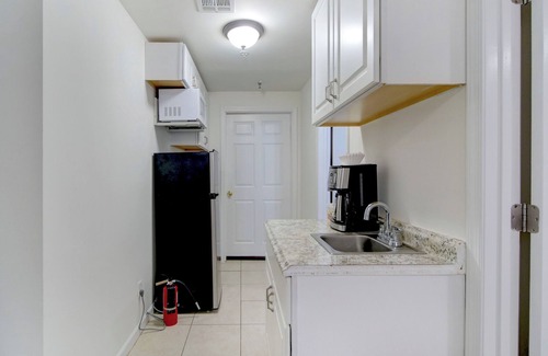 Newark Ski Chalet | Calm, Cozy chalet in enjoyable Newark with WiFi, AC