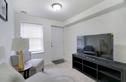 Newark Ski Chalet | Calm, Cozy chalet in enjoyable Newark with WiFi, AC