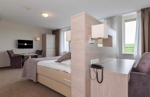Kamperland Hotel | Calm & Cozy Vibe | Rejuvenating Escape w/Wellness & Pool Access | Free Parking