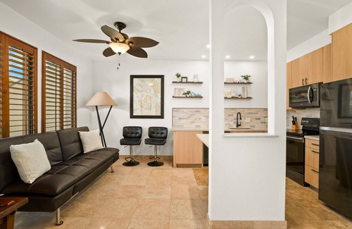Bayview Condo | Calm island condo with ocean views & pool - walking distance from beaches