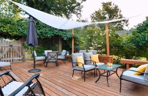 Crystal Beach Cottage | Calm & Relaxing cottage near the beach