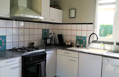 Guerande House | Calm Retreat Near Guérande: 4BR House with Garden, Veranda & Wi-Fi