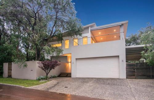 Dunsborough House | Calm Waters
