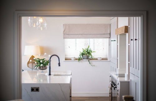 Bridlington Cottage | CALM WATERS LUXURY BEACH HOUSE, family friendly in Bridlington