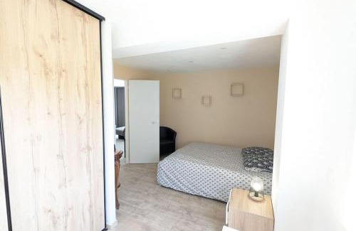 Saix House | Calme, 2 chambres, terrasse,Wifi TV connectée Clim