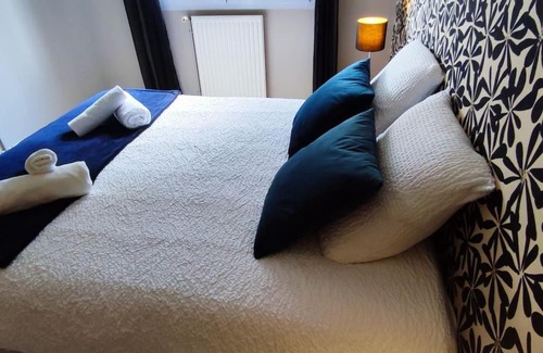 Pau Nord Apartment | Calme - Bien équipé - Parking -Terrasse