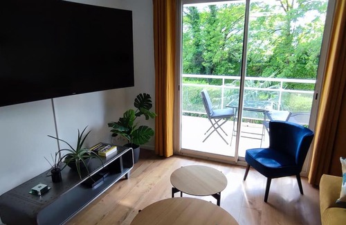 Pau Nord Apartment | Calme - Bien équipé - Parking -Terrasse