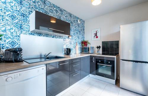 Quartier Villeneuve - Village-Olympique Apartment | Calme et verdure: vue montagne - terrasse - wifi