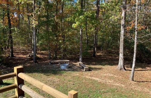 Monteagle Cabin | Calming Cabin: Peaceful Comfort