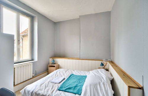 Nevers Apartment | Calming Lilac in Nevers's heart