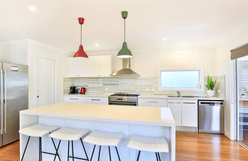 Callala Beach House | Calming Waters - Pet Friendly - Community Pool