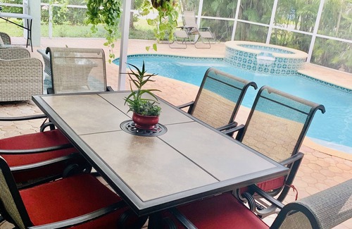 San Carlos Park House | Caloosa Palms-Villa with Pool Spa Game Room. Centrally Located to Naples Beaches