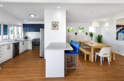 Caloundra House | Caloundra Holiday Home, Pet friendly + Pool