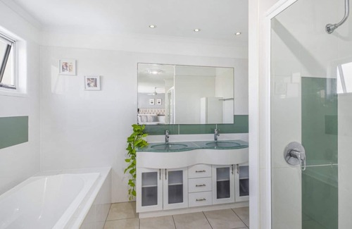 Caloundra House | Caloundra Holiday Home, Pet friendly + Pool
