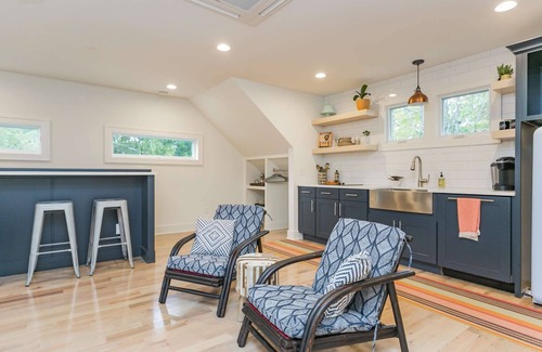Lockeland Springs House | Calvin Garden Getaway ~ Super Clean ~ 2 Miles to Broadway ~ Heart of 5-Points ~ Quiet ~ Free Parking