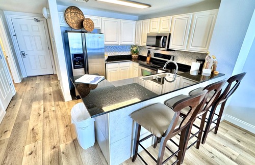 Panama City Beach Resort | Calypso #1- 2005 East, 1BR, 20th Floor, Beach Chairs, WIFI, Beach Front