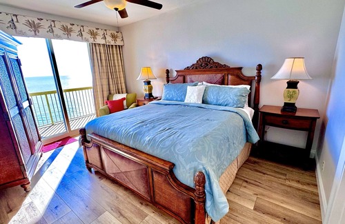 Panama City Beach Resort | Calypso #1- 2005 East, 1BR, 20th Floor, Beach Chairs, WIFI, Beach Front