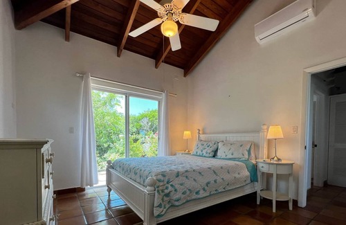 Hartswell House | Calypso Hill, Great Exuma
