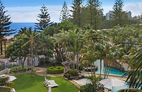 Coolangatta Apartment | Calypso Plaza 419 - Coolangatta Beachfront - Min. 3 Night Stays!