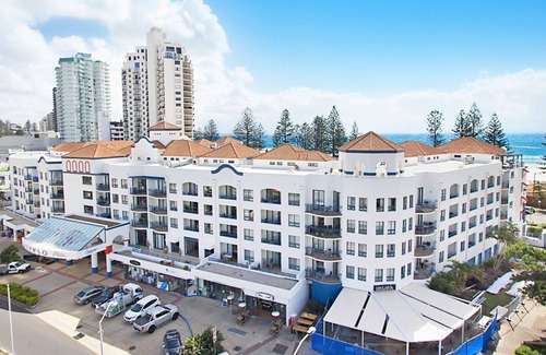 Coolangatta Apartment | Calypso Plaza 419 - Coolangatta Beachfront - Min. 3 Night Stays!