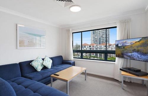 Coolangatta Apartment | Calypso Plaza Resort Unit 417