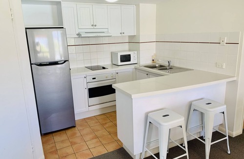 Coolangatta Apartment | Calypso Resort, Sleeps 8, Coolangatta Beach! Family Beachfront Apartment!