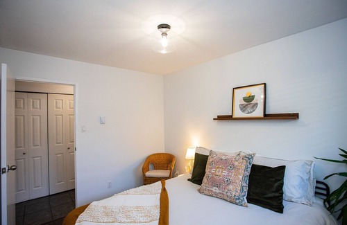 Regional District of Nanaimo House | Camas Hideaway