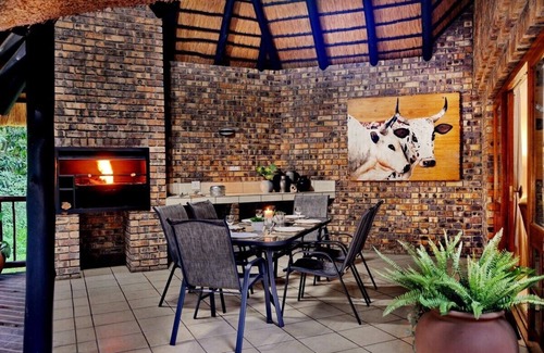 Hazyview Villa | Cambalala's Private Villa - In Kruger Park Lodge