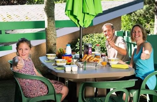 Brassac Villa | Camboussel Holiday Village * - Cottage Comfort 7 people