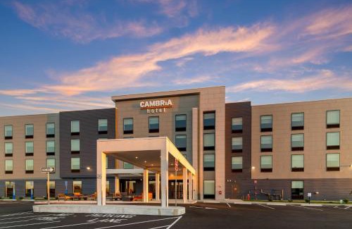 Plymouth Hotel | Cambria Hotel & Suites Plymouth