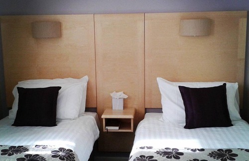 Brighouse Hotel | Cambridge Hotel Waterfront