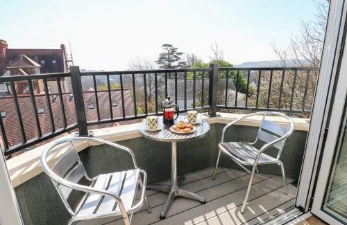 Tenby Apartment | Cambrie