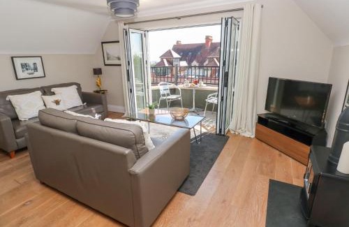 Tenby Apartment | Cambrie