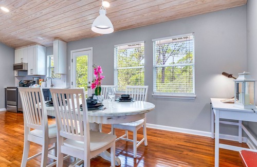 Sea Palm Village House | Came & Stayed, Community Pool, Tranquility, Free Beach Gear!