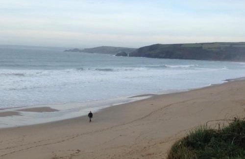 Praa Sands Ski Chalet | Camellia Chalet