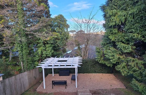 Blackheath Cottage | Camellia Cottage - a relaxing getaway in the misty mountains!