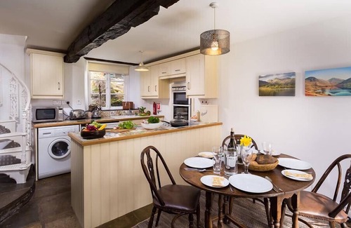 Crook Cottage | Camellia Cottage