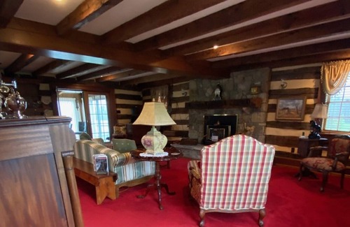 Flint Hill House | Camelot at Windsor Lodge, LLC