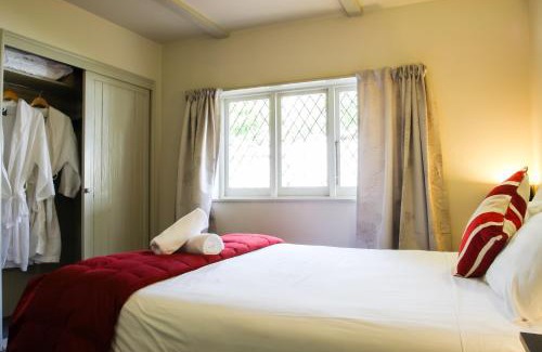 Saint Albans Hotel | Camelot Motor Lodge