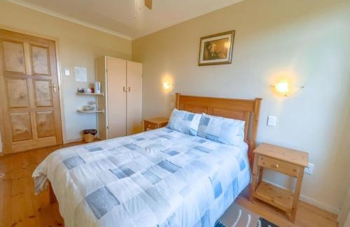 Fouriesburg Apartment | Camelroc Guest Farm