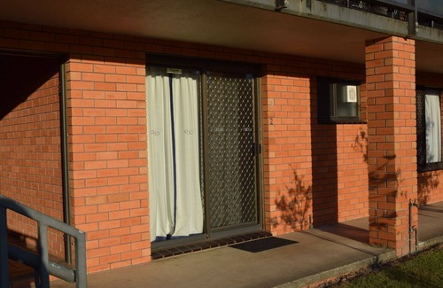 South West Rocks Apartment | Cameo Court 2 - walk to the beach